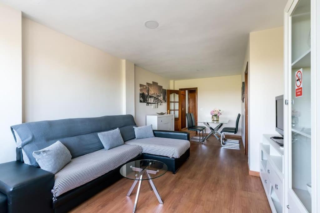 Miraflores Luxury Suites Sevilla Bagian luar foto