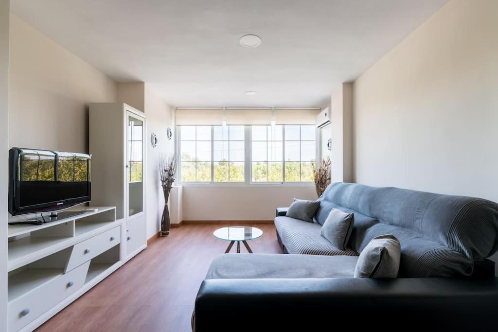Miraflores Luxury Suites Sevilla Bagian luar foto
