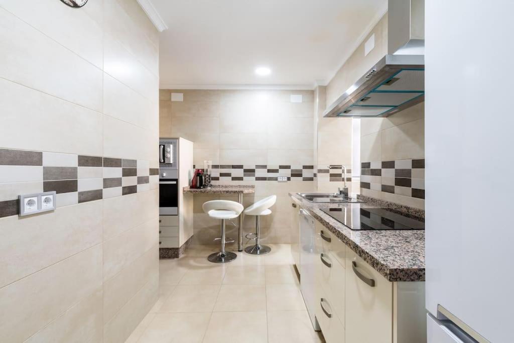 Miraflores Luxury Suites Sevilla Bagian luar foto