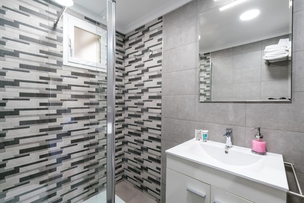 Miraflores Luxury Suites Sevilla Bagian luar foto
