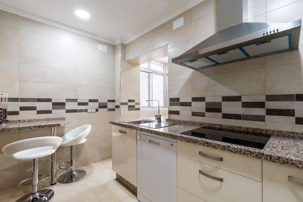 Miraflores Luxury Suites Sevilla Bagian luar foto